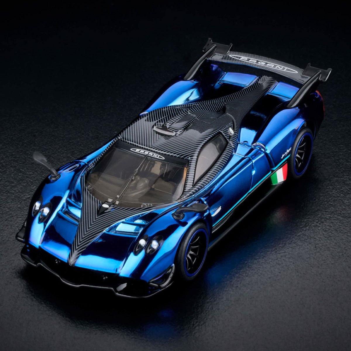 2024 21 Pagani Huayra R Blue: Image 15