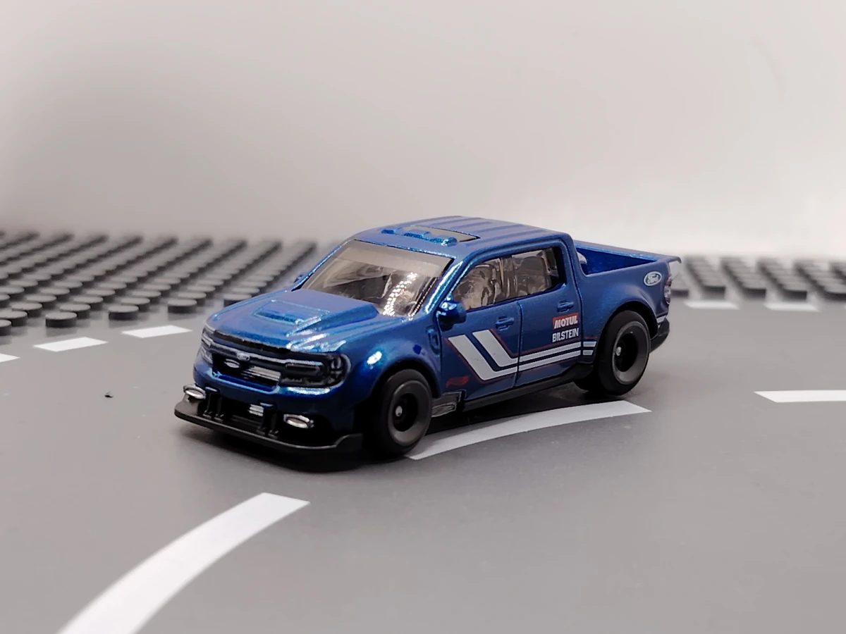 2024 22 Ford Maverick Custom Blue: No Package: Image 3