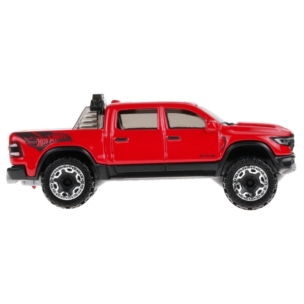 2024 23 RAM 1500 Red: Image 4
