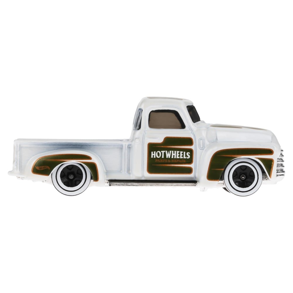 2024 52 Chevy White: Image 5