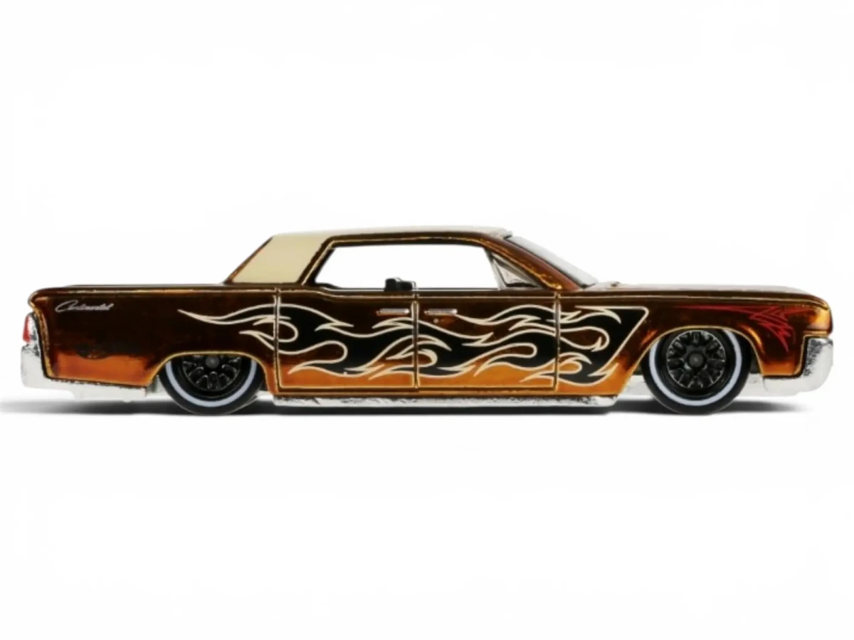 2024 64 Lincoln Continental Bronze: No Package: Image 2