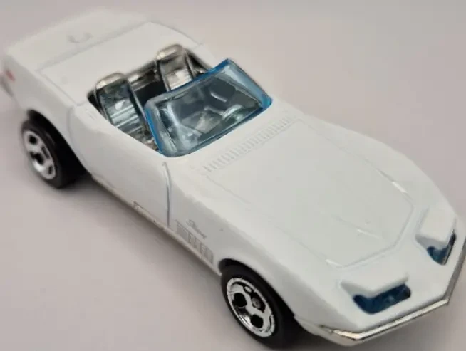 2024 72 Stingray Convertible White: No Package: Image 3
