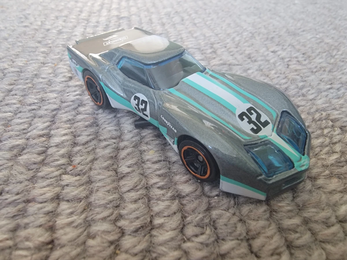 2024 76 Greenwood Corvette Grey: No Package: Image 3