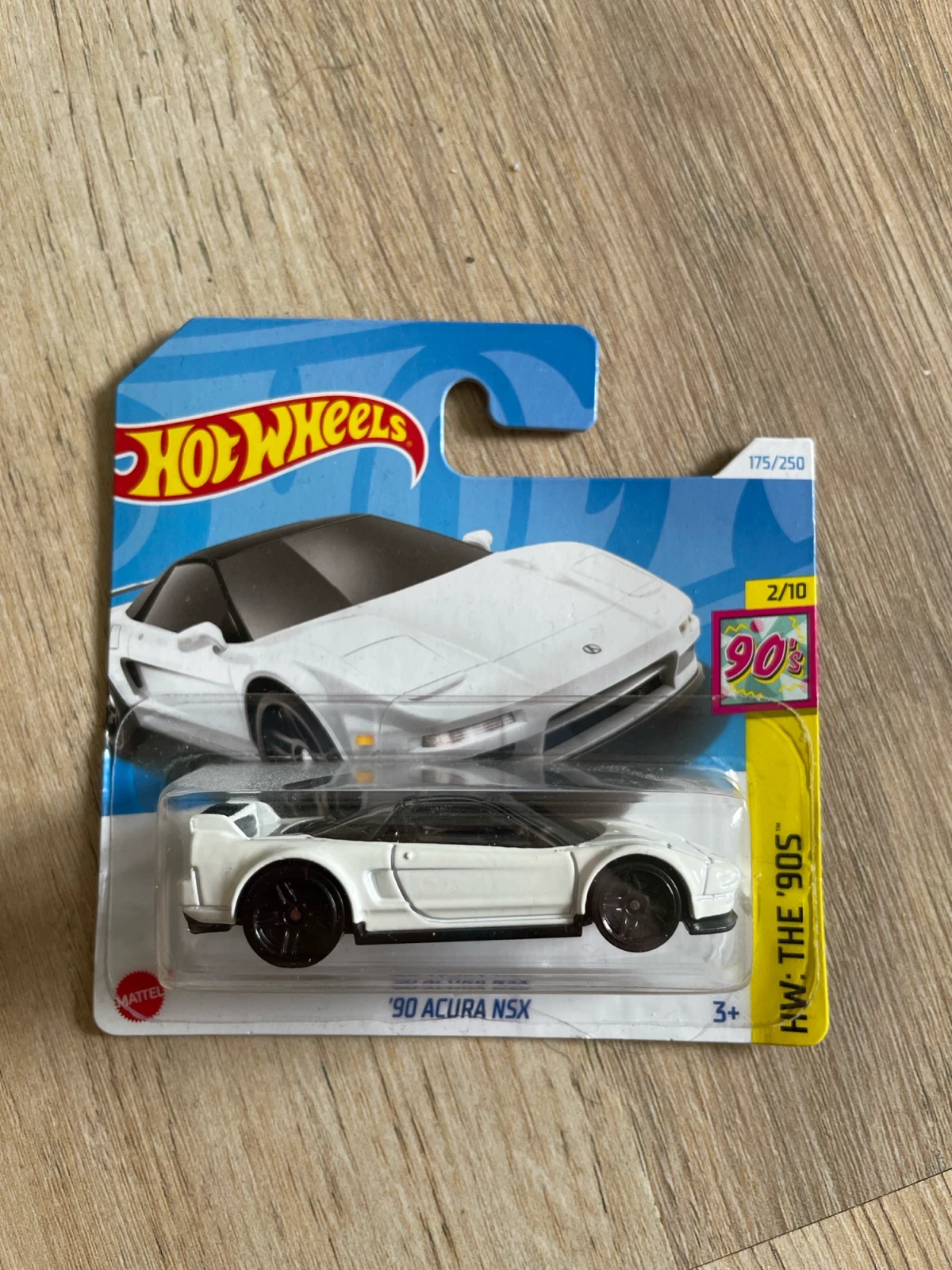 2024 90 Acura NSX White: Short: Image 2