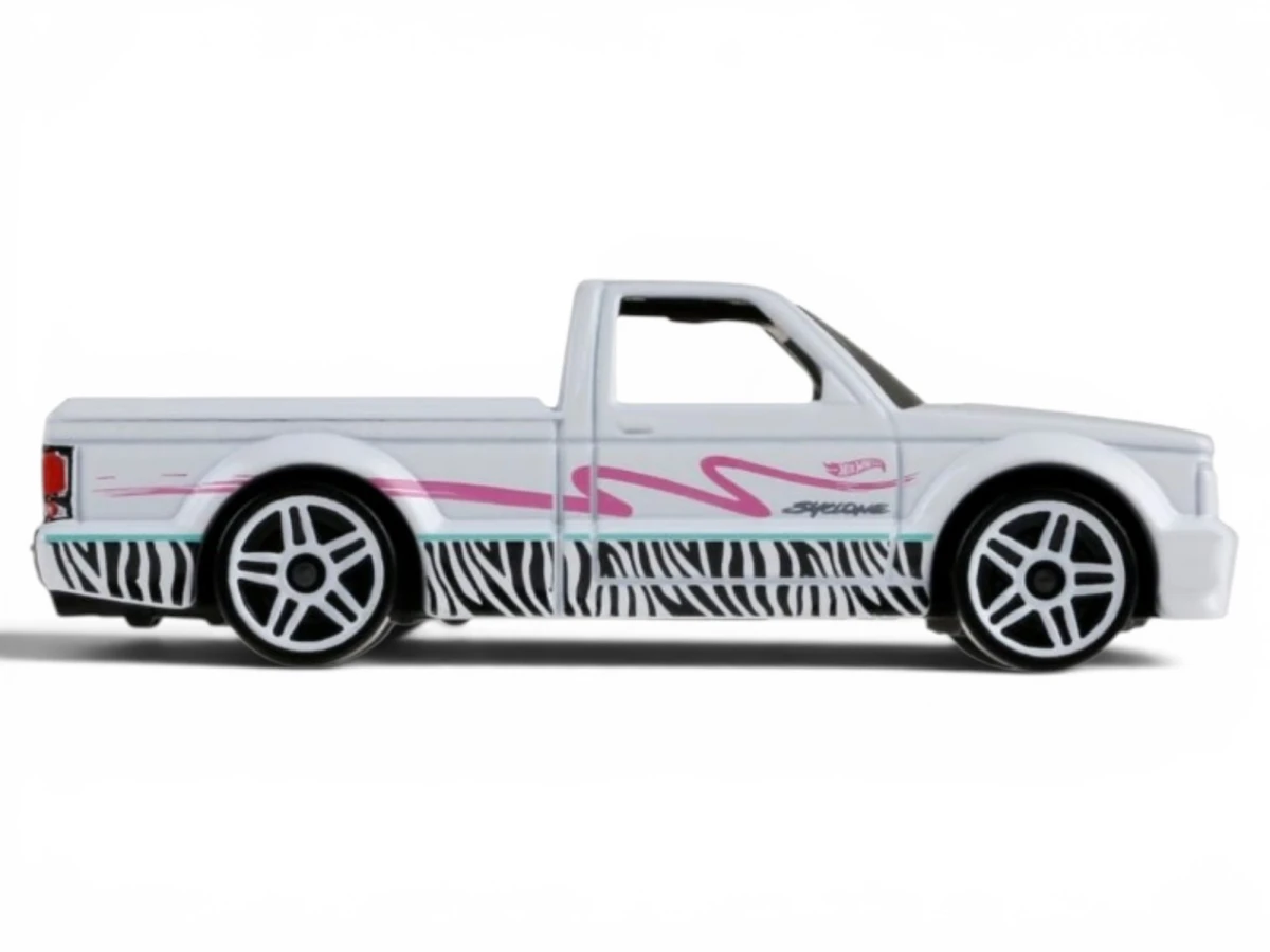 2024 91 GMC Syclone White: No Package: Image 2