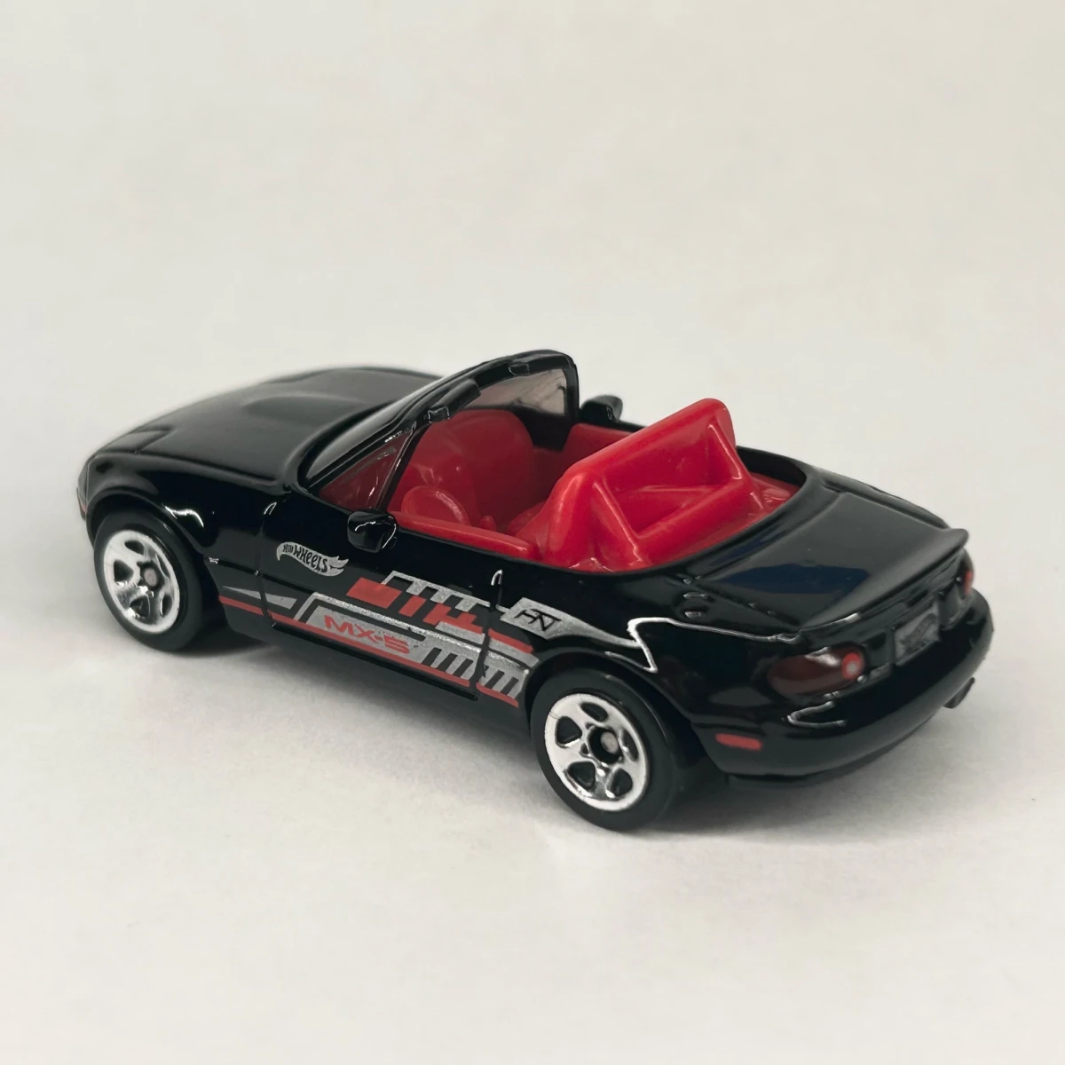 2024 91 Mazda MX-5 Miata Black: No Package: Image 2