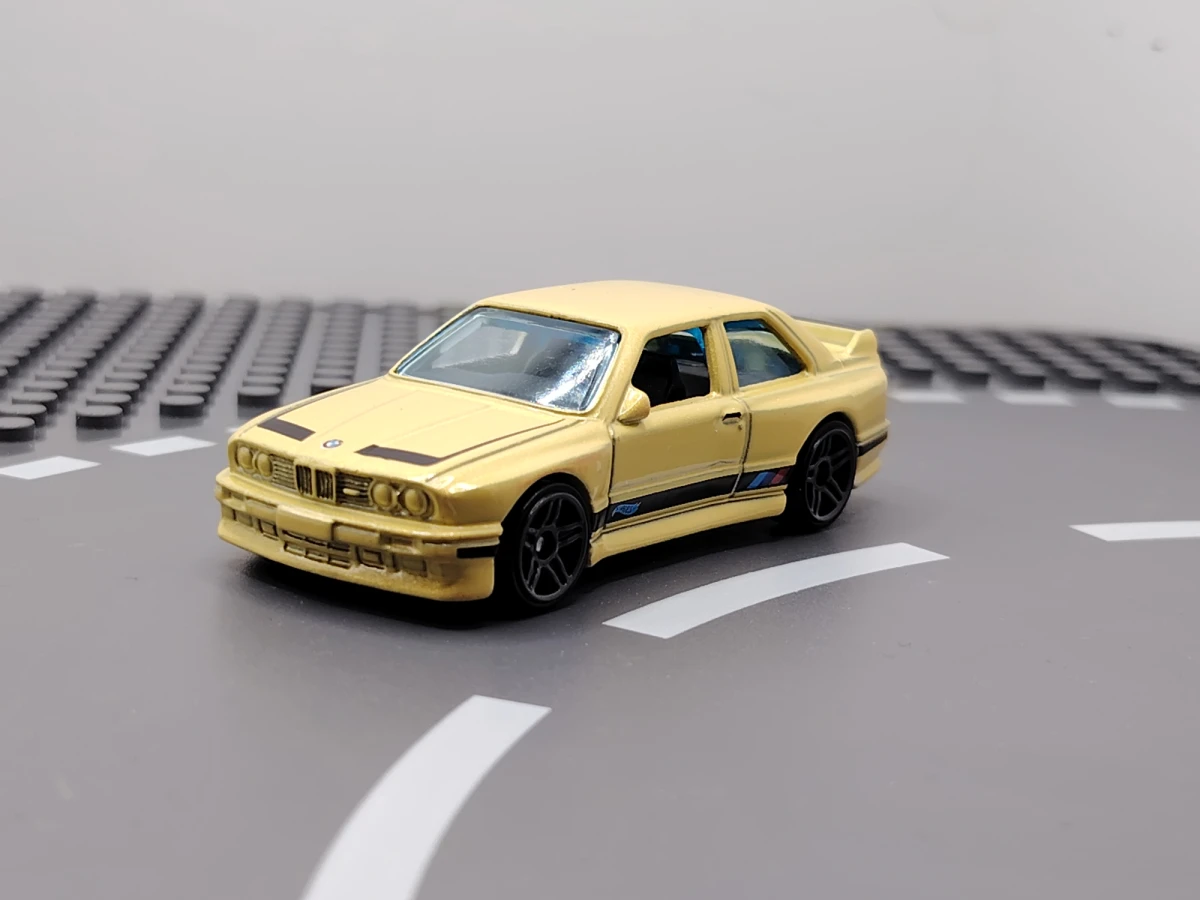 2024 92 BMW M3 Yellow: No Package: Image 4