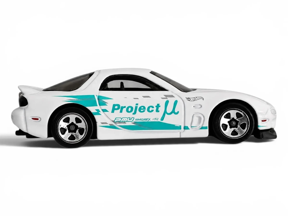2024 95 Mazda RX-7 White: No Package: Image 3