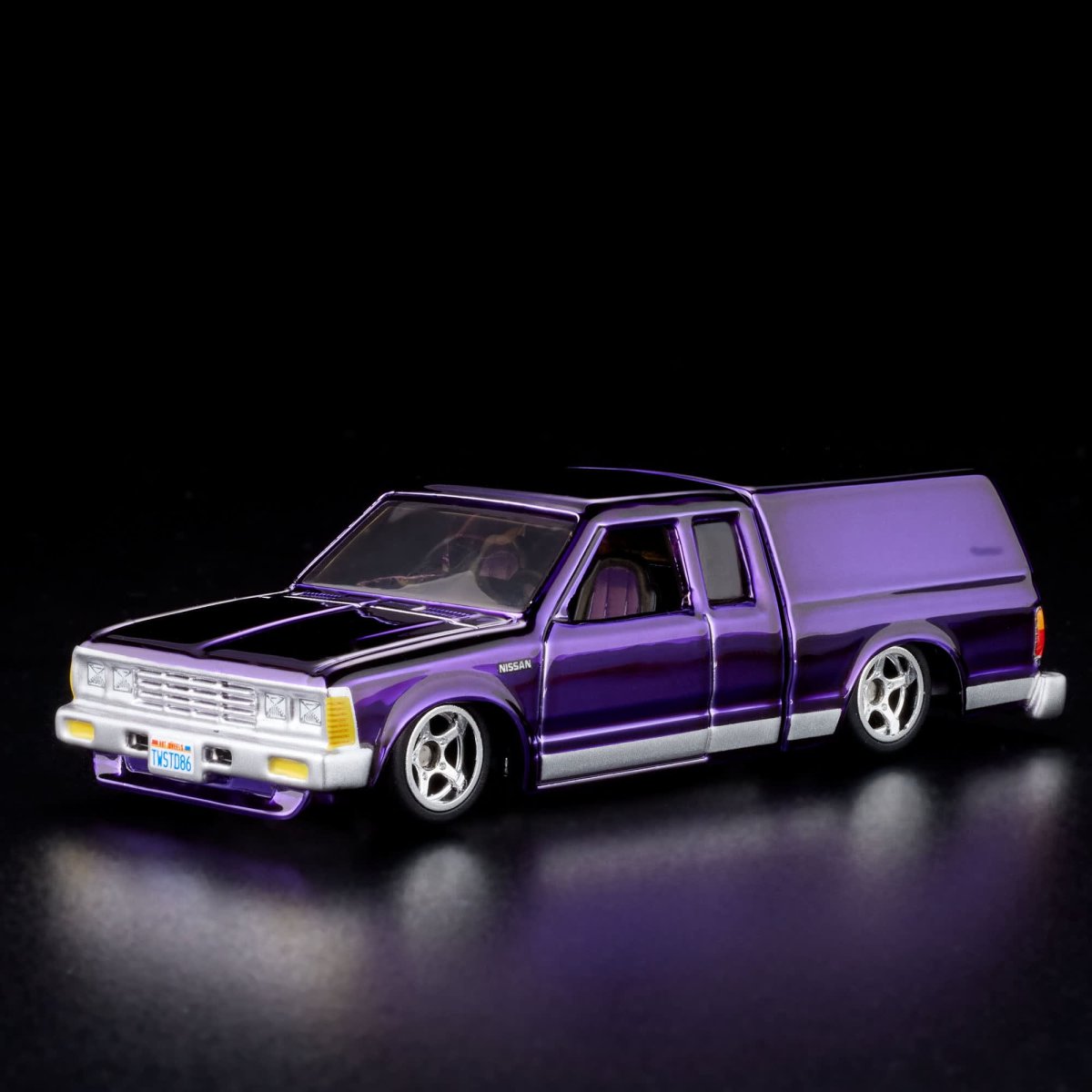 2024 1986 Nissan 720 King Cab Purple: Image 6