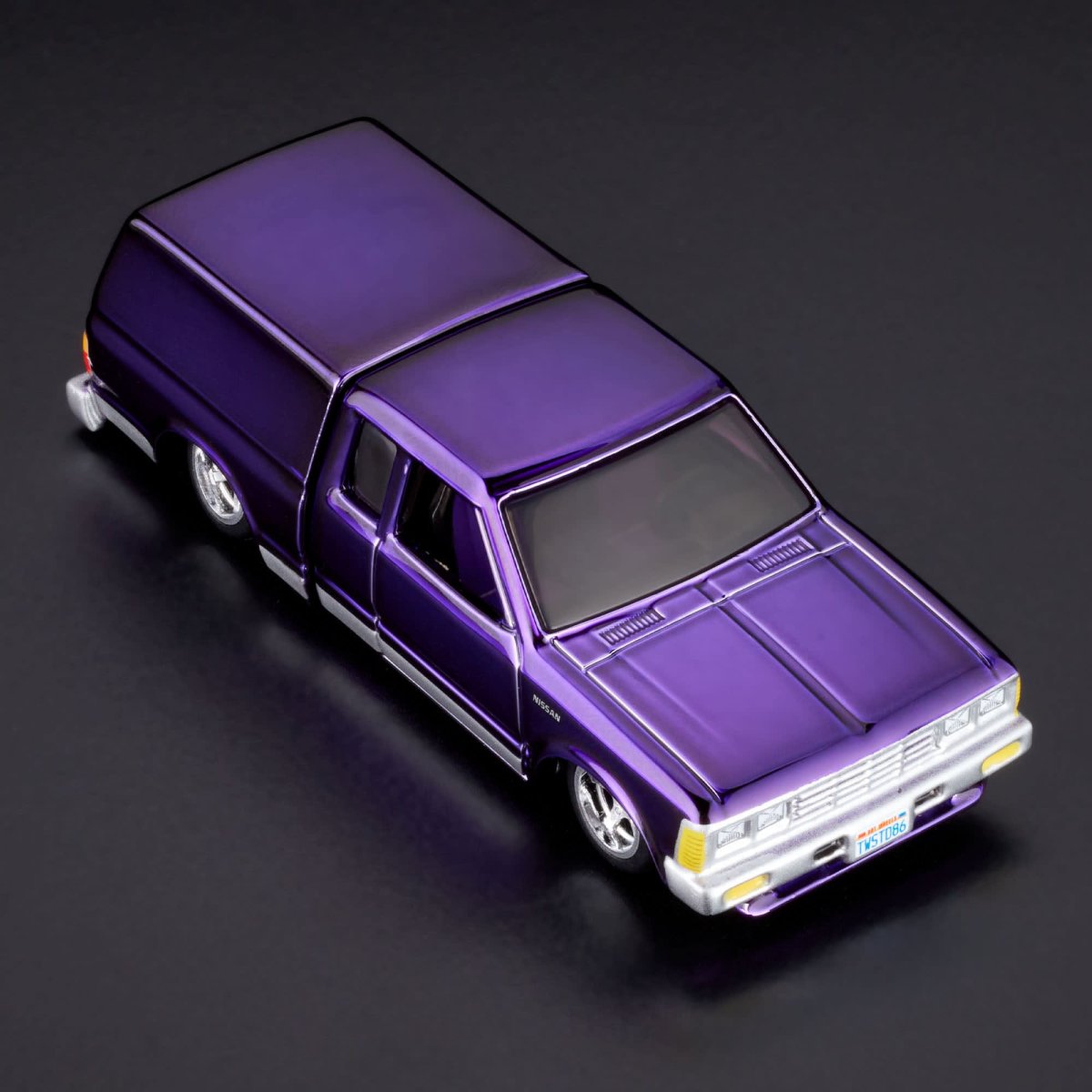 2024 1986 Nissan 720 King Cab Purple: Image 16
