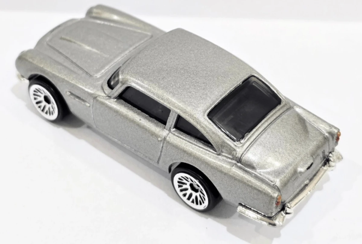 2024 Aston Martin 1963 DB5 Grey: No Package: Image 4