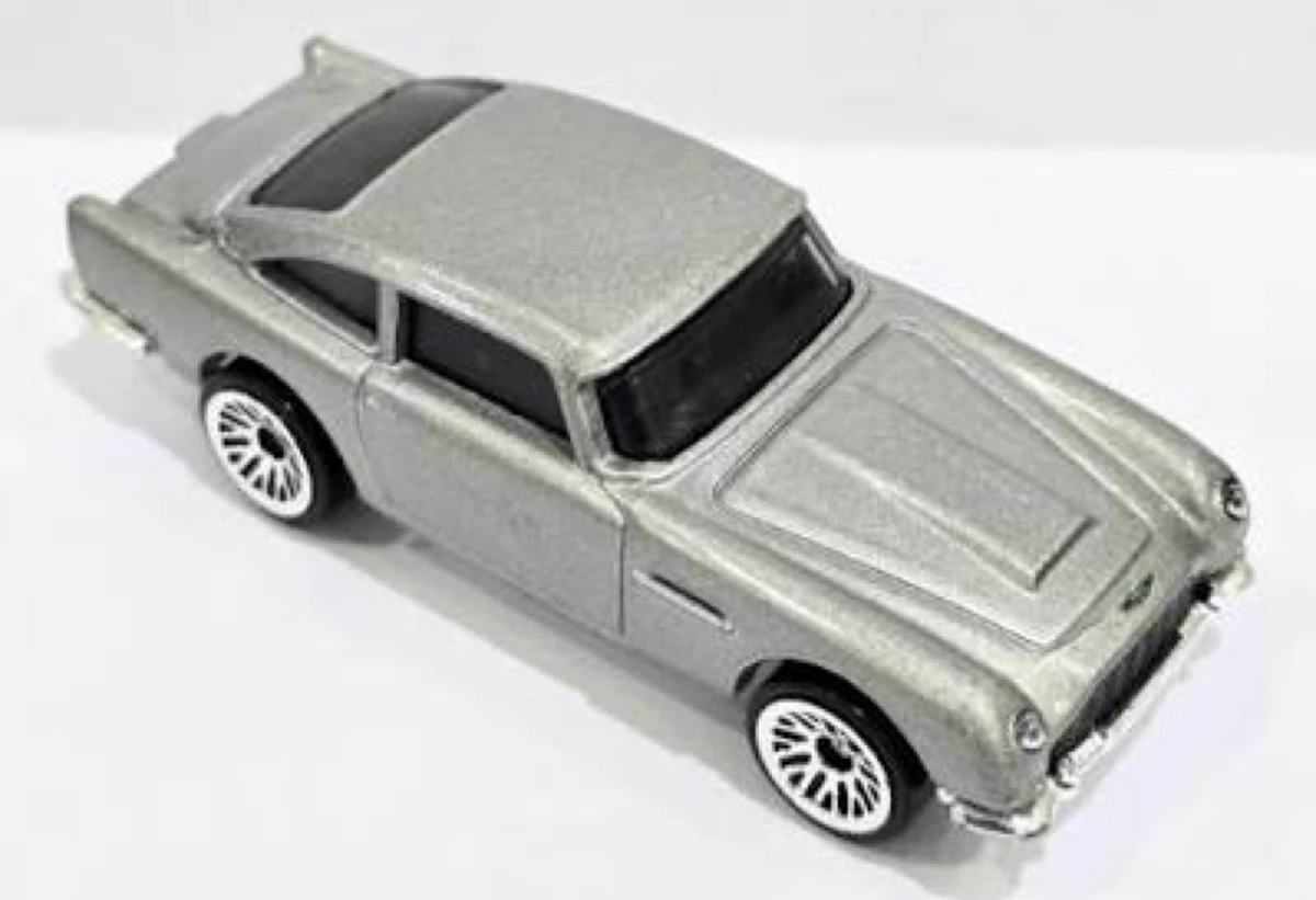 2024 Aston Martin 1963 DB5 Grey: No Package: Image 3