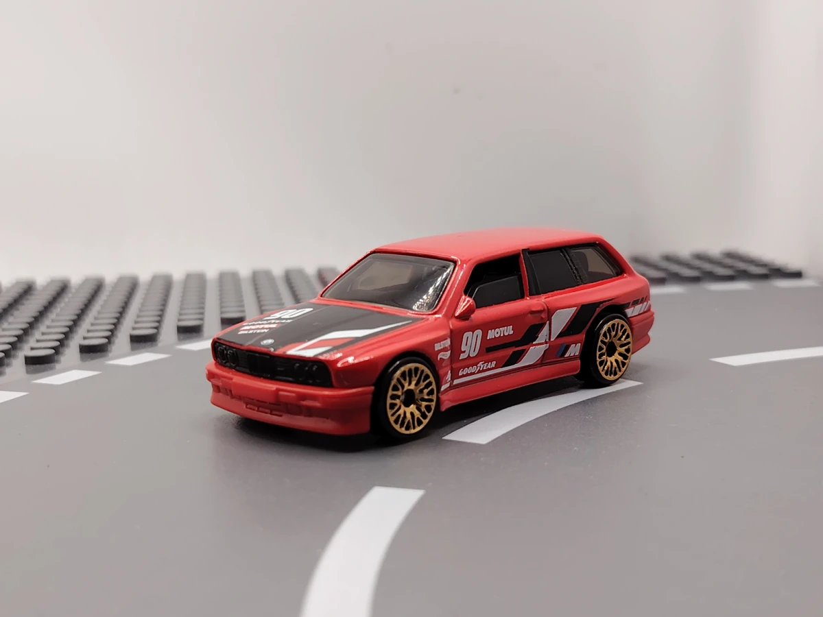 2024 BMW M3 Wagon Red: No Package: Image 5