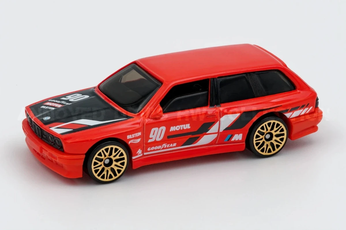 2024 BMW M3 Wagon Red: No Package: Image 2