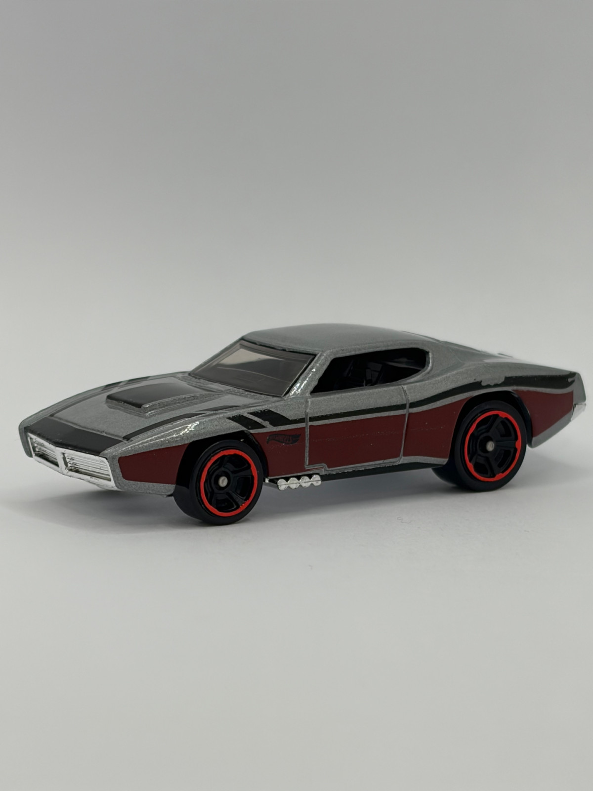 2024 Custom Otto Silver: No Package: Image 3