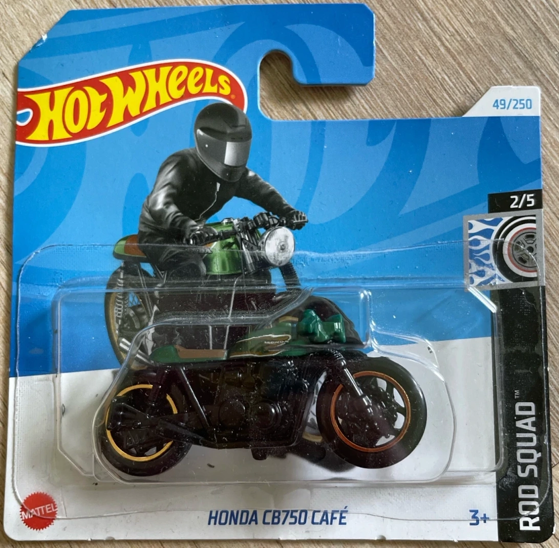2024 Honda CB750 Café Green: Short: Image 2