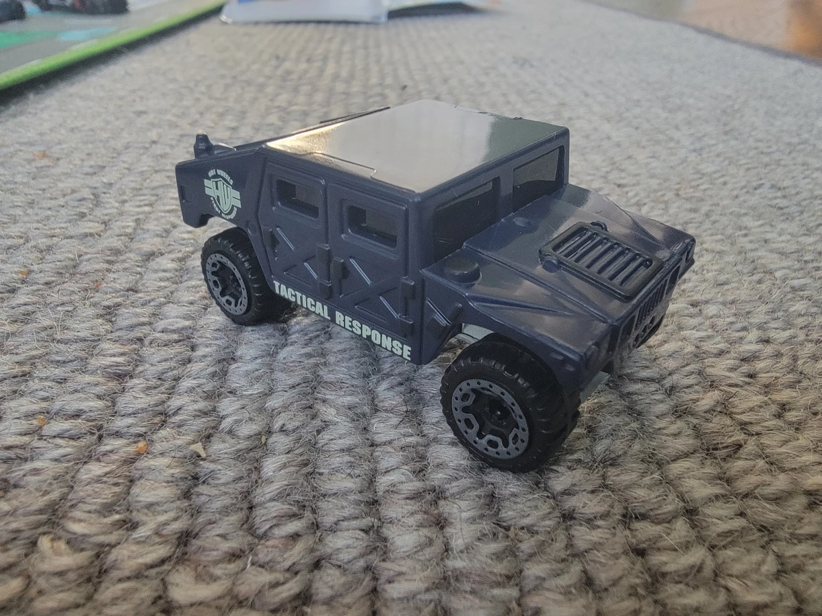 2024 Humvee Blue: No Package: Image 2