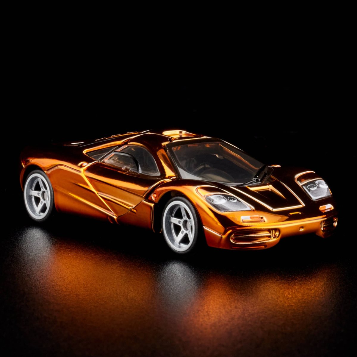 2024 McLaren F1 Orange: Image 2