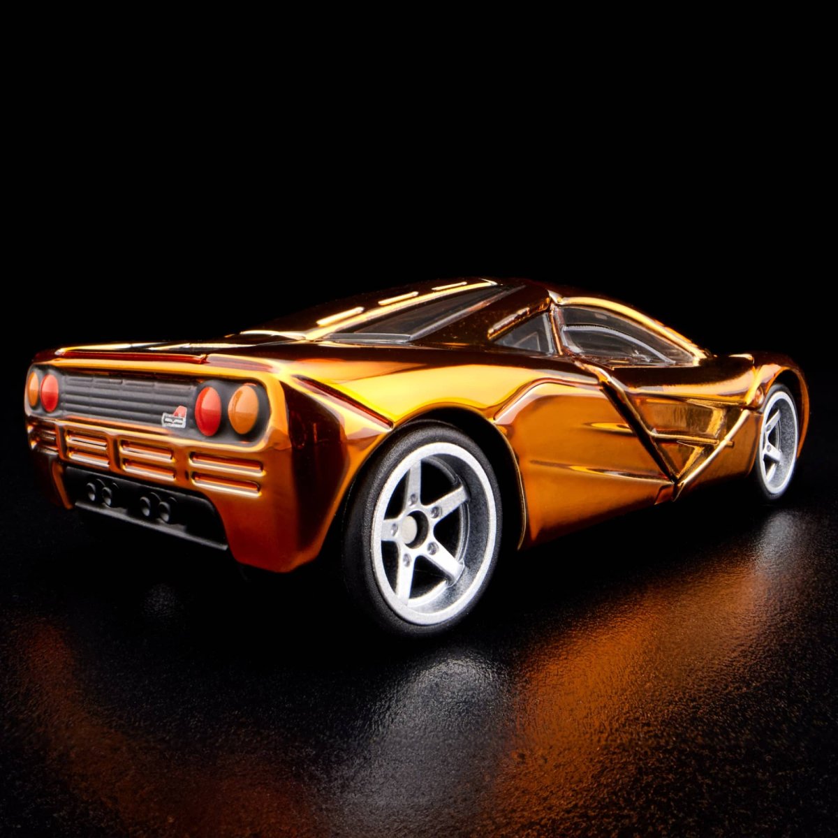 2024 McLaren F1 Orange: Image 13