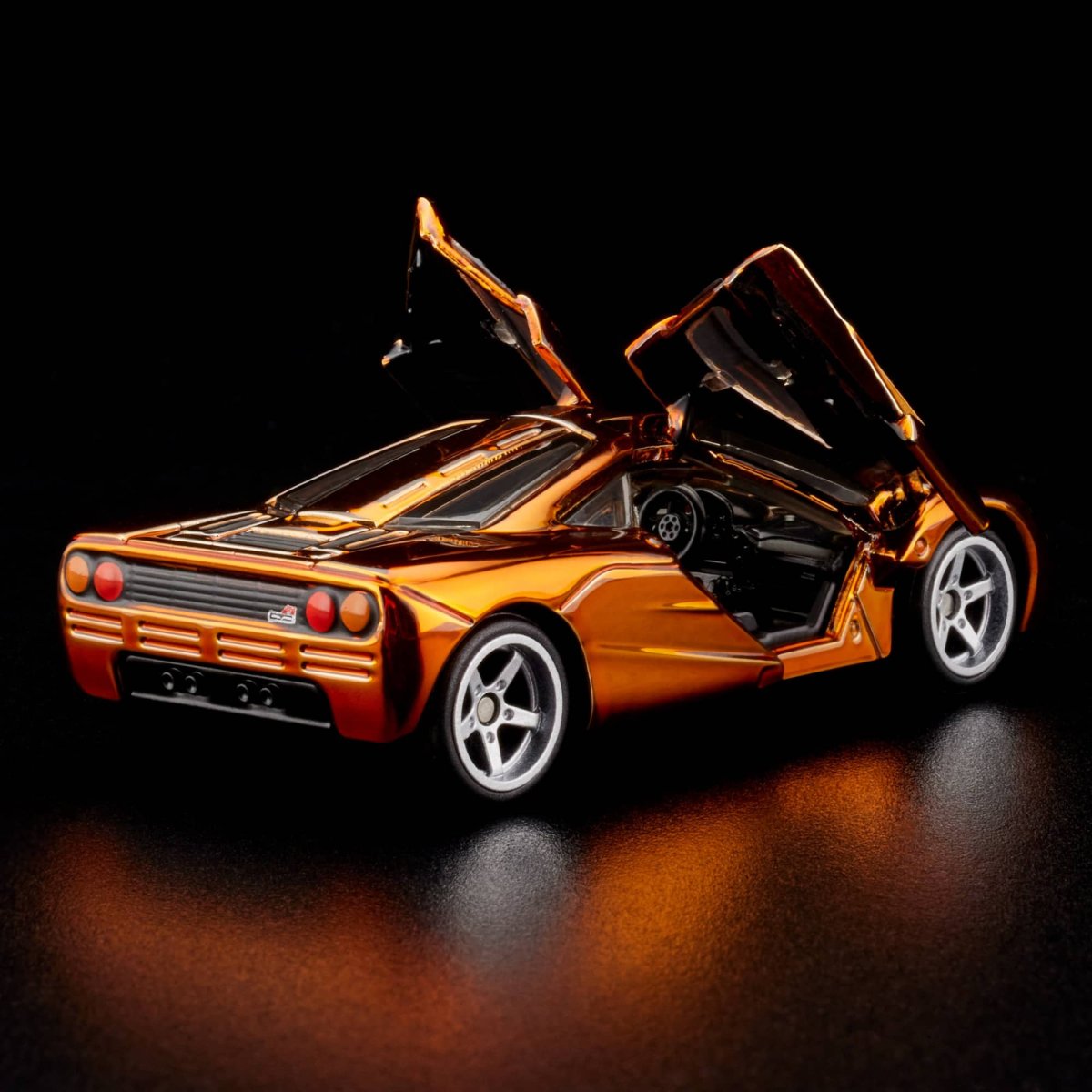 2024 McLaren F1 Orange: Image 5