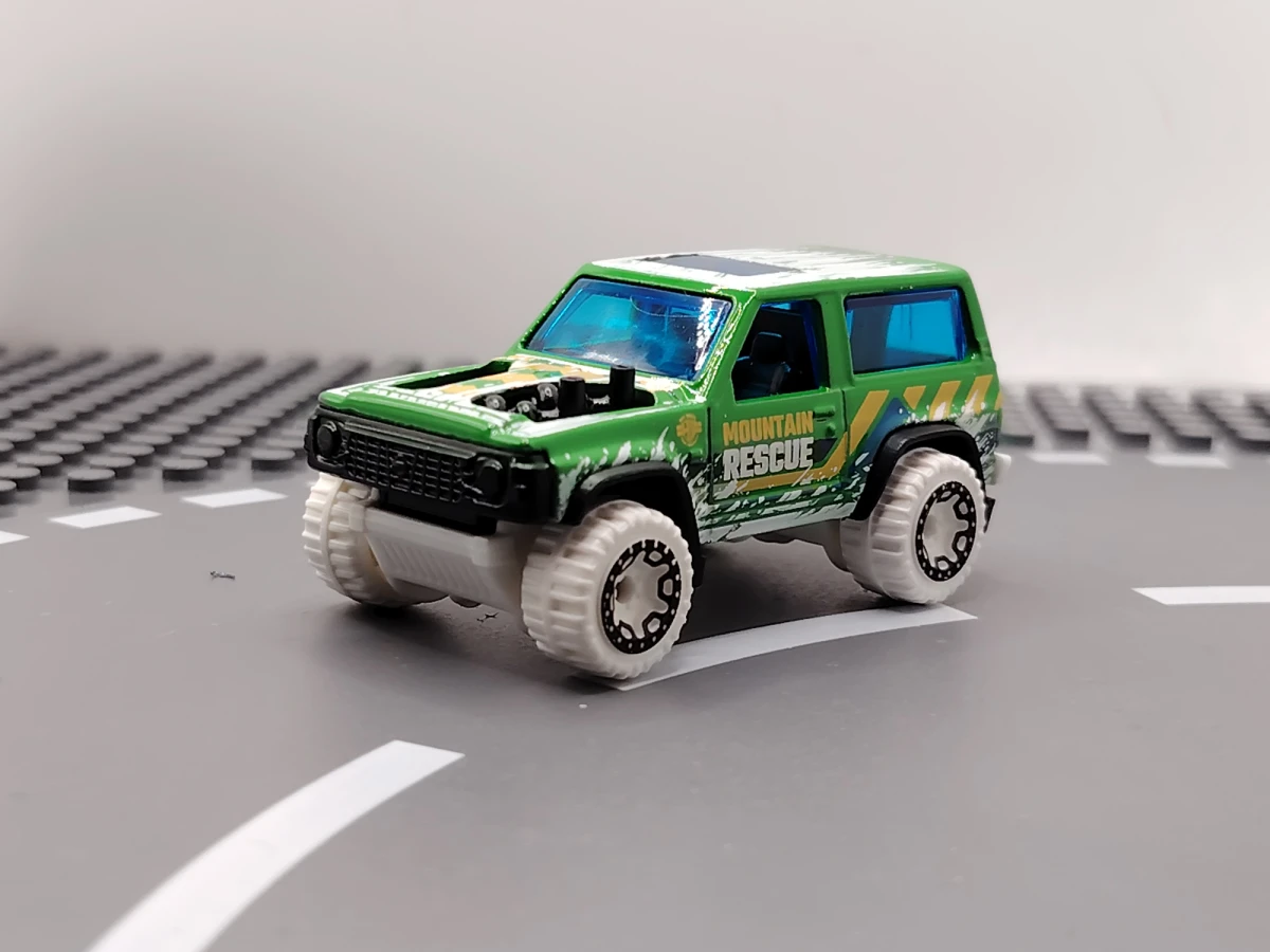 2024 Nissan Patrol Custom Green: No Package: Image 3