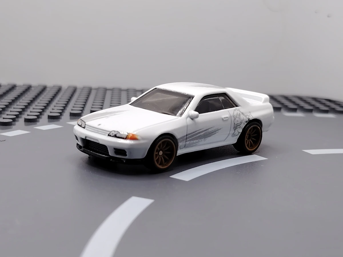 2024 Nissan Skyline GT-R (BNR32) White: No Package: Image 2