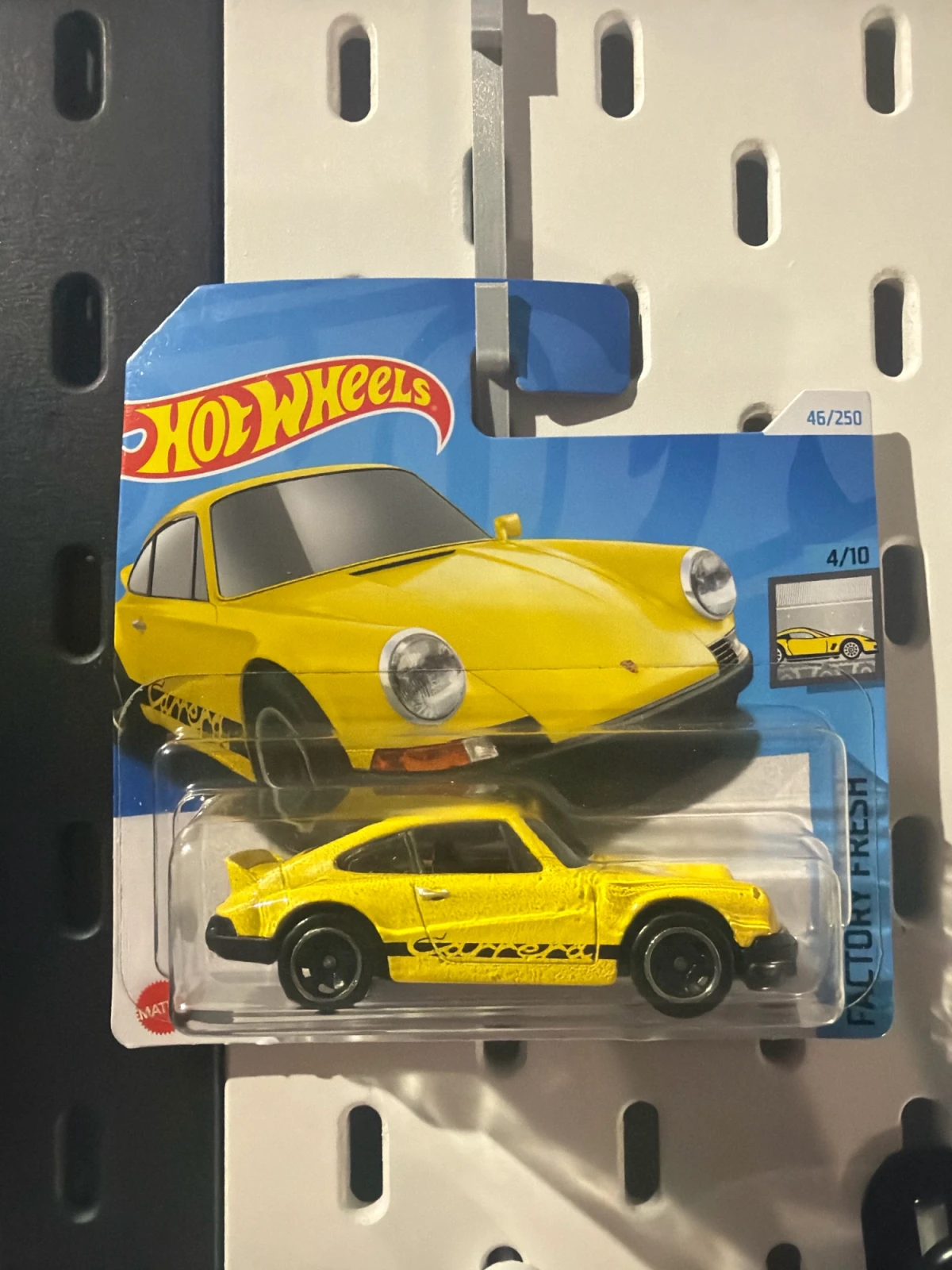2024 Porsche 911 Carrera RS 2.7 Yellow: Short: Image 2