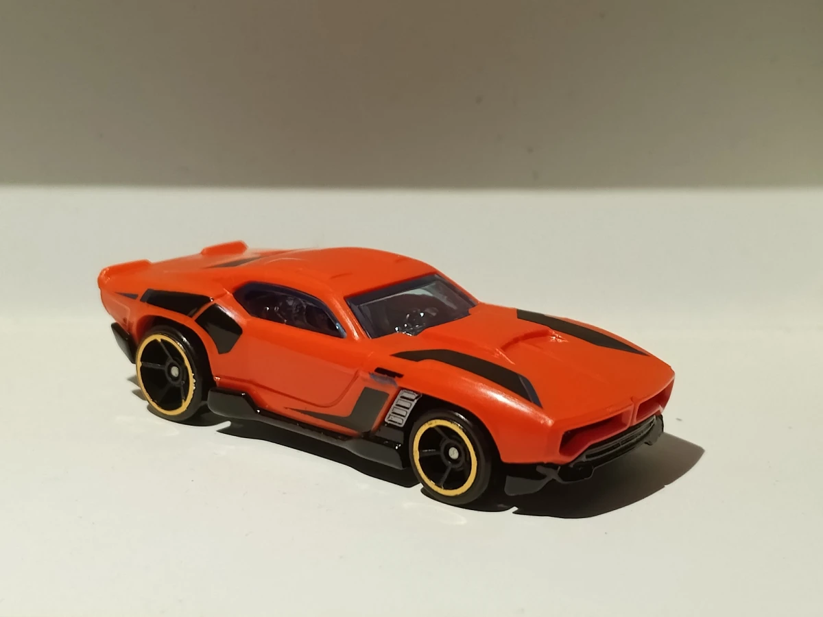 2024 Ravenger S/T Orange: No Package: Image 2
