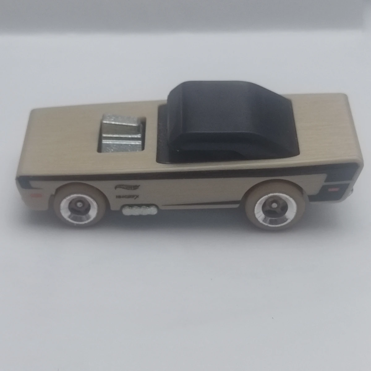 2024 Small Bloc Beige: No Package: Image 3