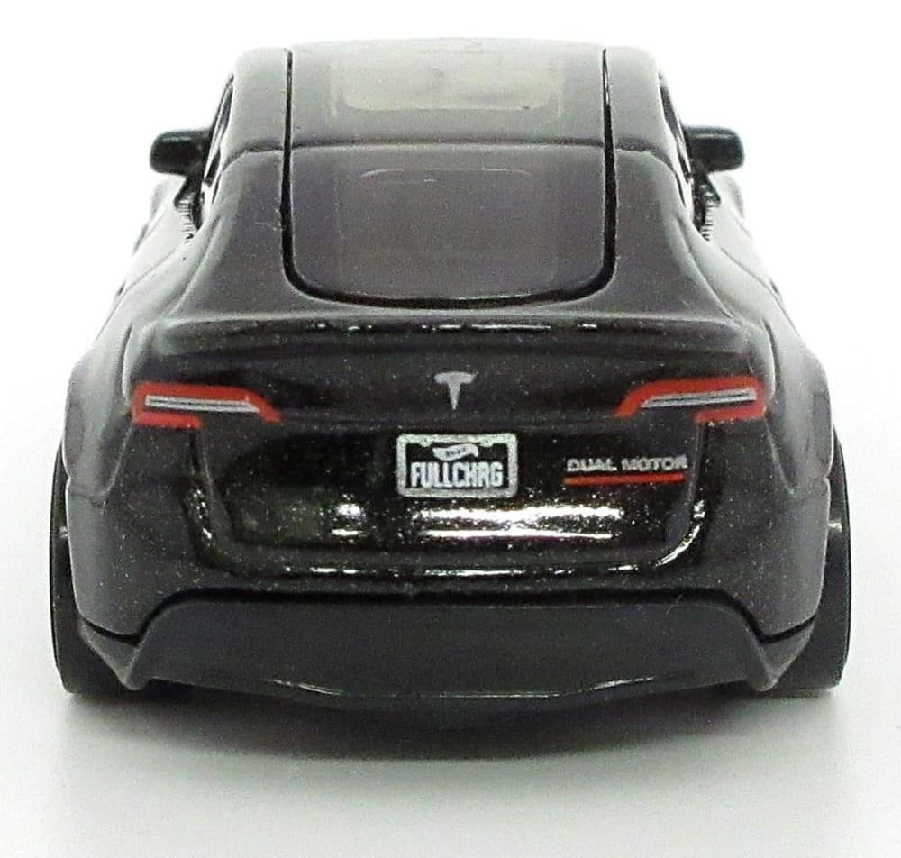 2024 Tesla Model Y Black: Image 6