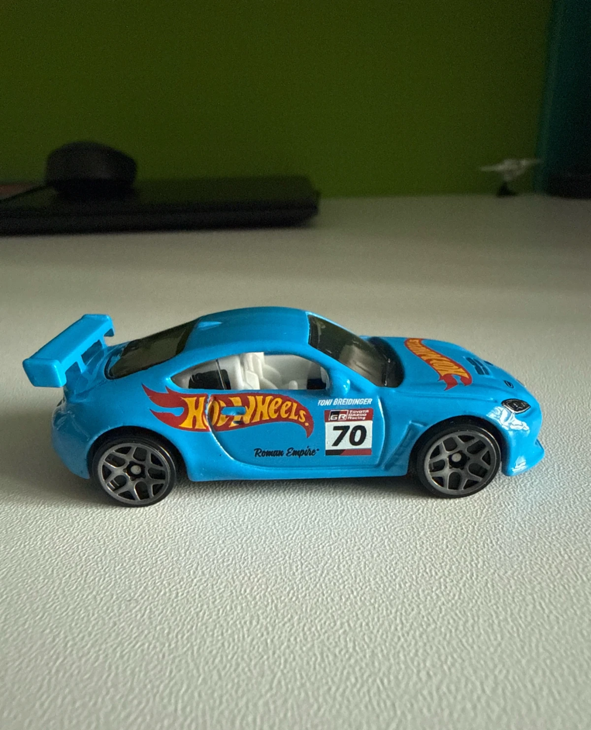 2024 Toyota GR86 Cup Blue: No Package: Image 4