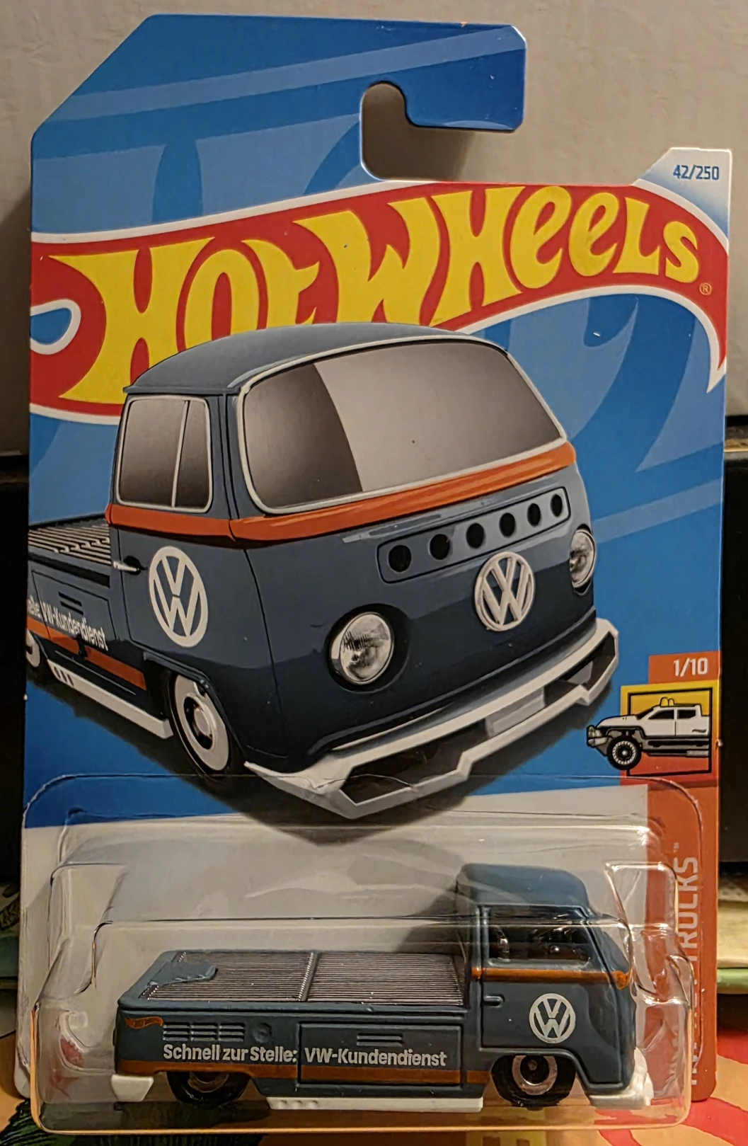 2024 Volkswagen T2 Pickup Grey: Long (INT): Image 3