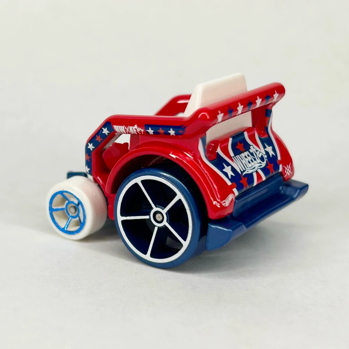 2024 Wheelie Chair Red: No Package: Image 3