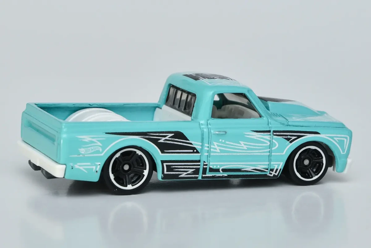 2025 67 Chevy C10 Teal: No Package: Image 4