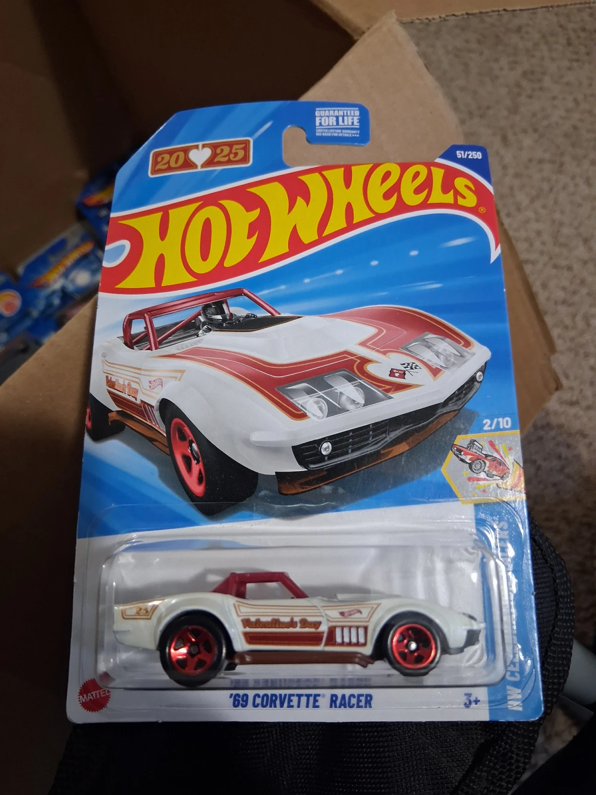 2025 69 Corvette Racer White: Long (US): Image 2