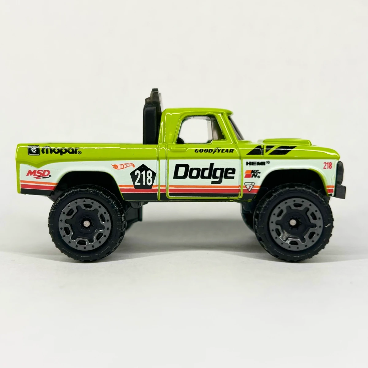 2025 70 Dodge Power Wagon Lime: No Package: Image 2
