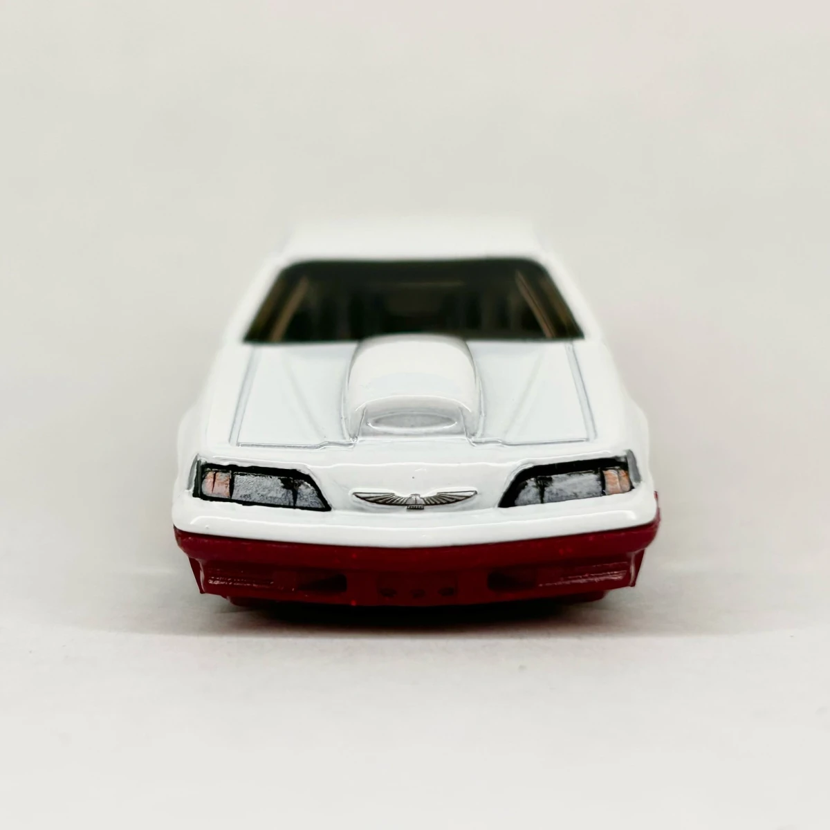 2025 1988 Ford T-Bird White: No Package: Image 4