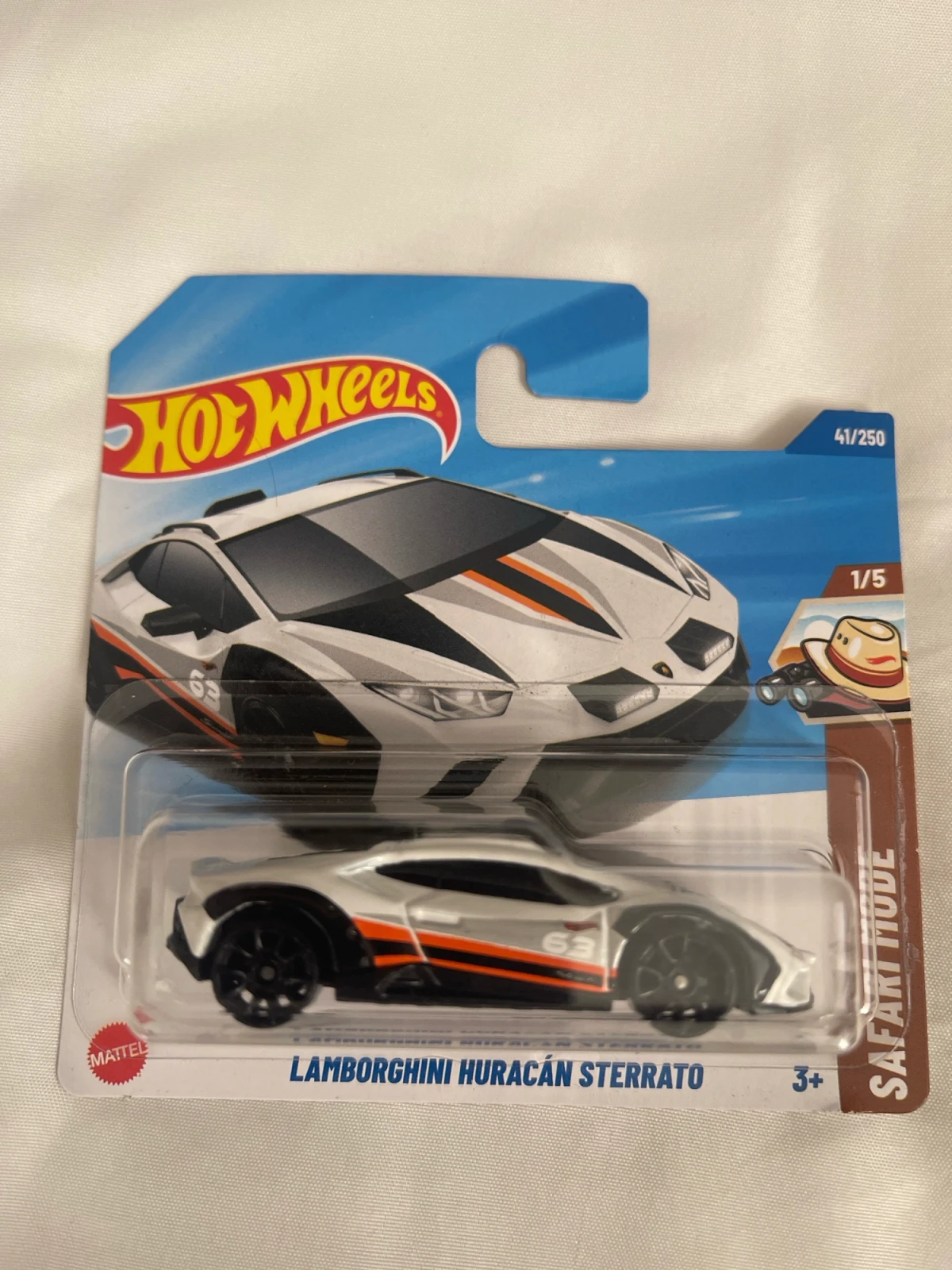 2025 Lamborghini Huracán Sterrato White: Short: Image 2