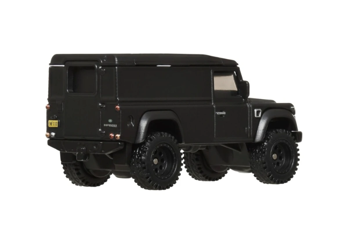 2025 Land Rover Defender 110 Black: Long (US): Image 3