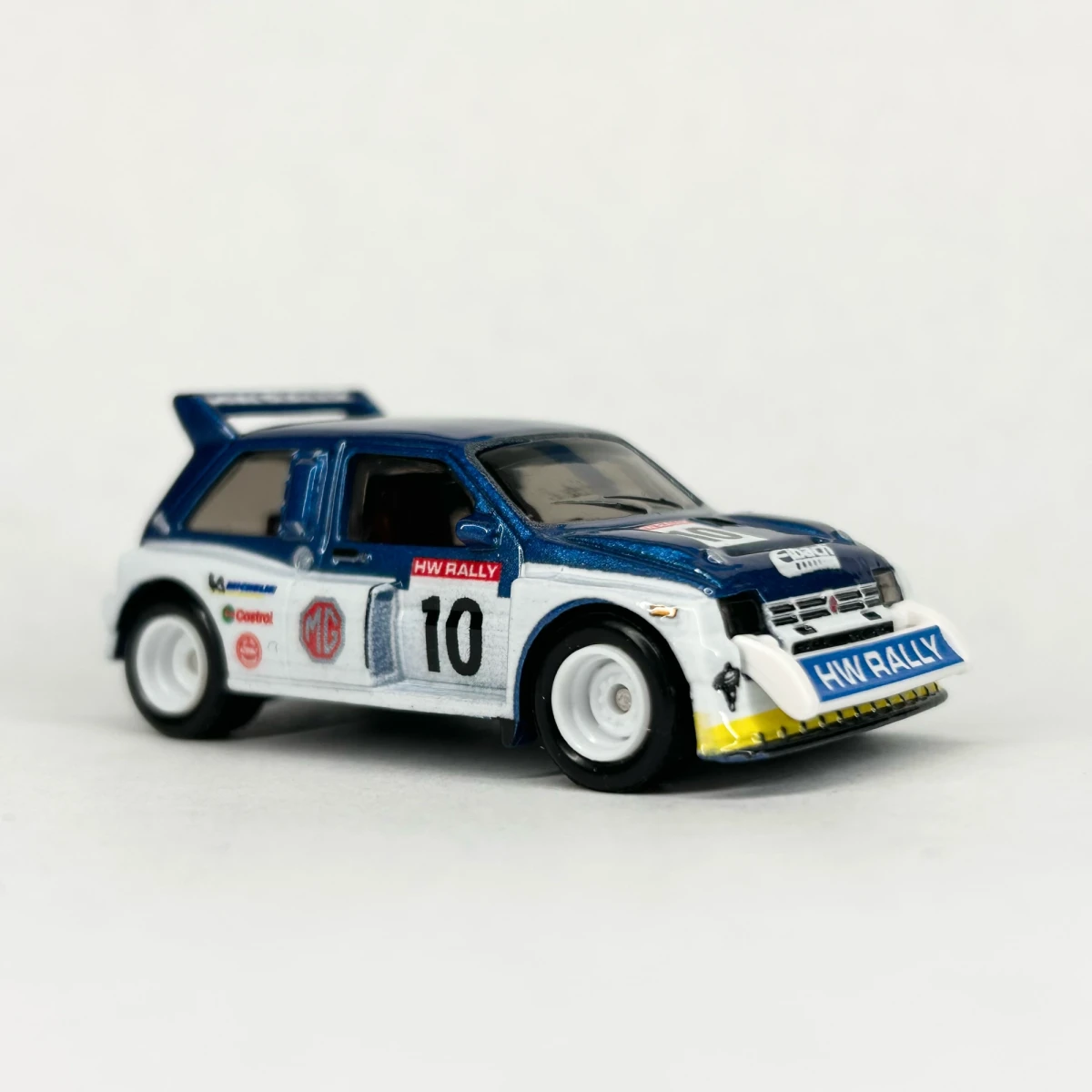2025 MG Metro 6R4 White: No Package: Image 3