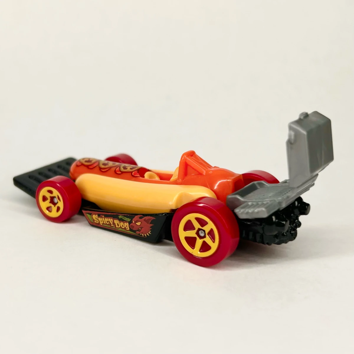 2025 Street Wiener Yellow: No Package: Image 3