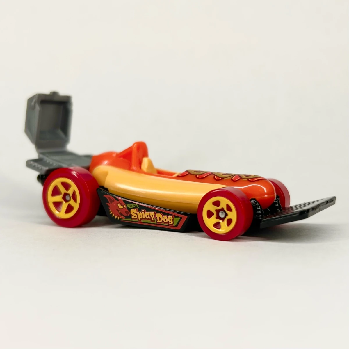 2025 Street Wiener Yellow: No Package: Image 2