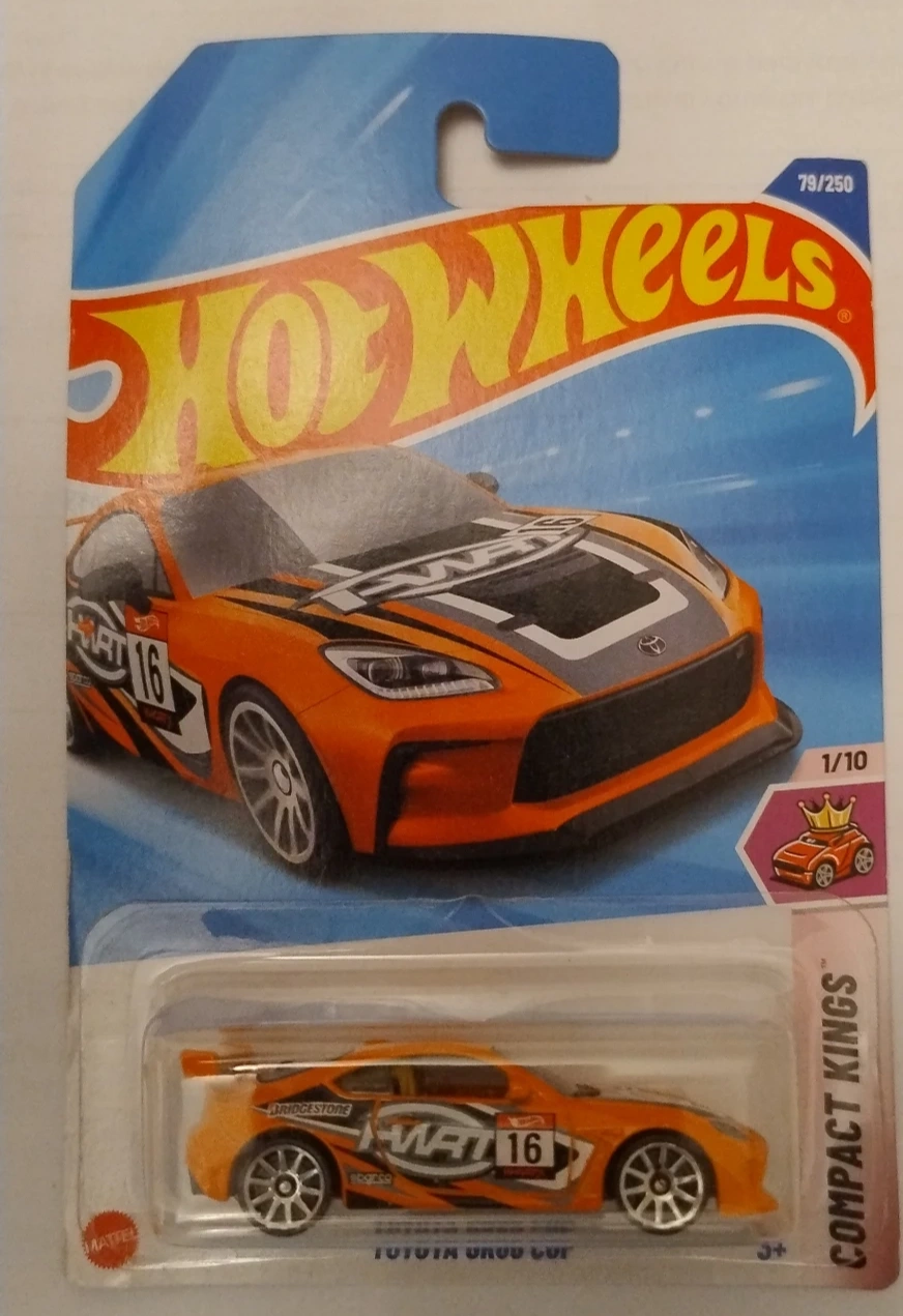 2025 Toyota GR86 Cup Orange: Long (INT): Image 4