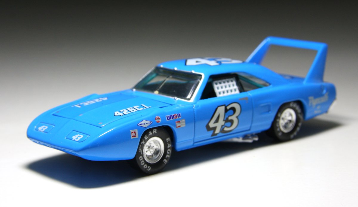 2001 1970 Plymouth Superbird Blue: Image 3