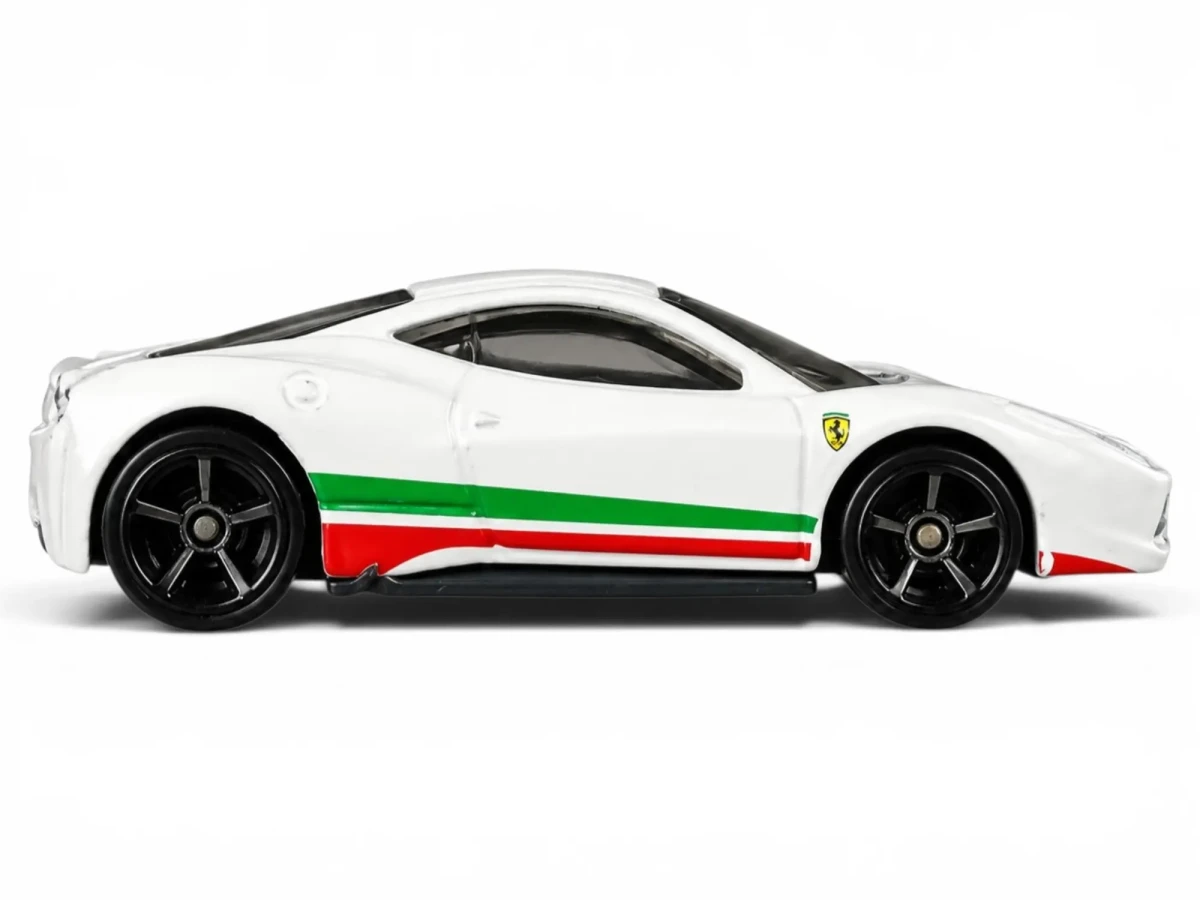 2012 Ferrari 458 Italia White: No Package: Image 2