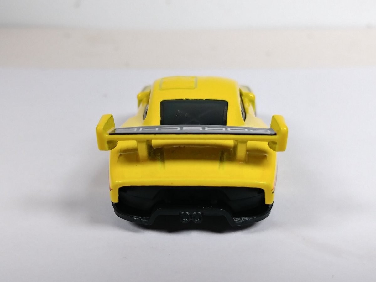 2024 Porsche 935 Yellow: Image 4