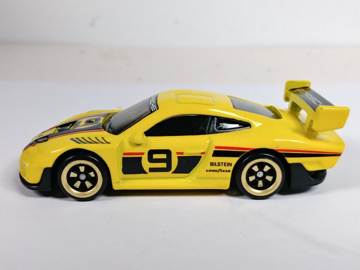 2024 Porsche 935 Yellow: Image 5