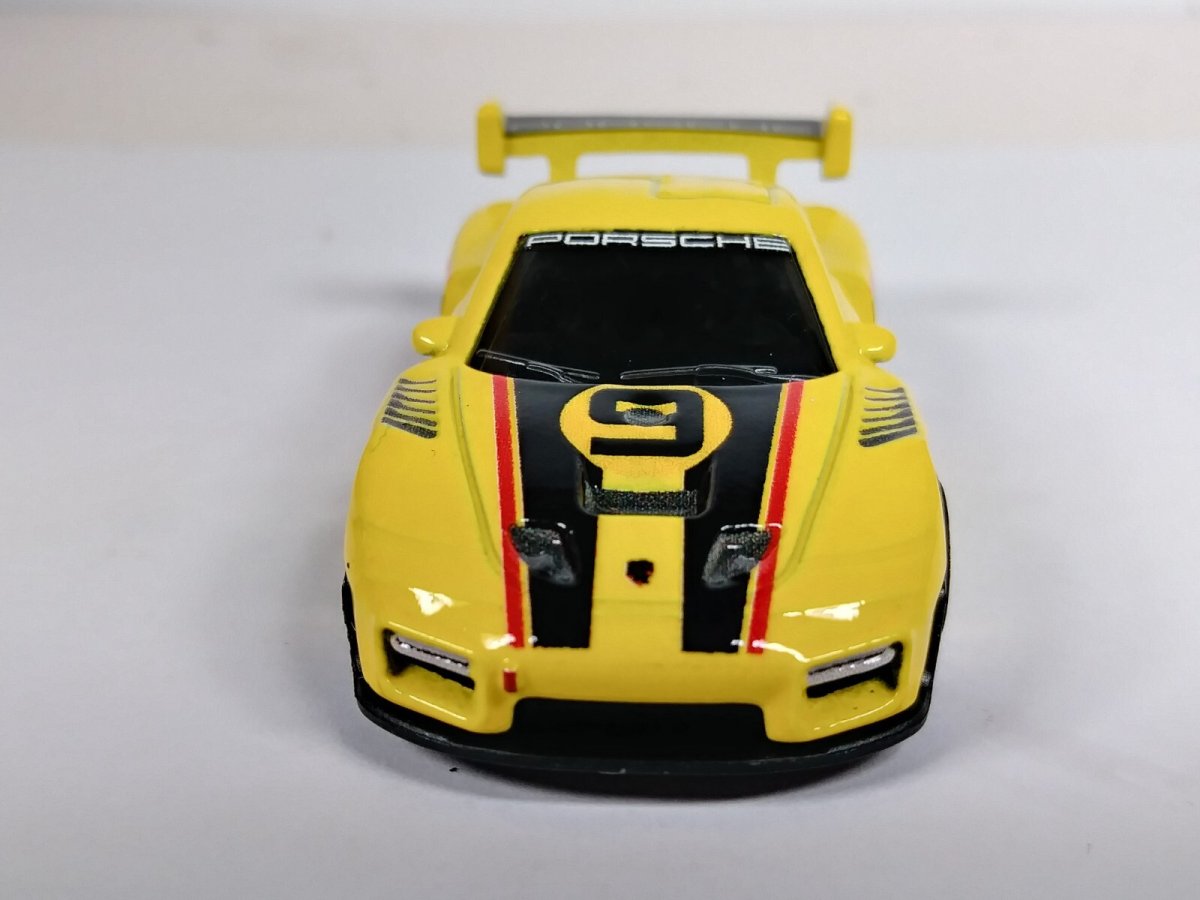 2024 Porsche 935 Yellow: Image 6