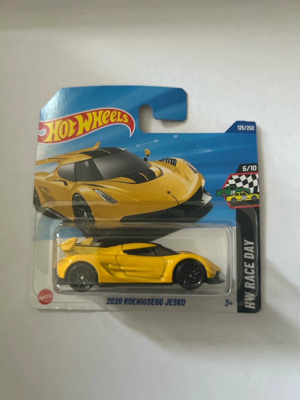 2025 2020 Koenigsegg Jesko Yellow: Short: Image 2