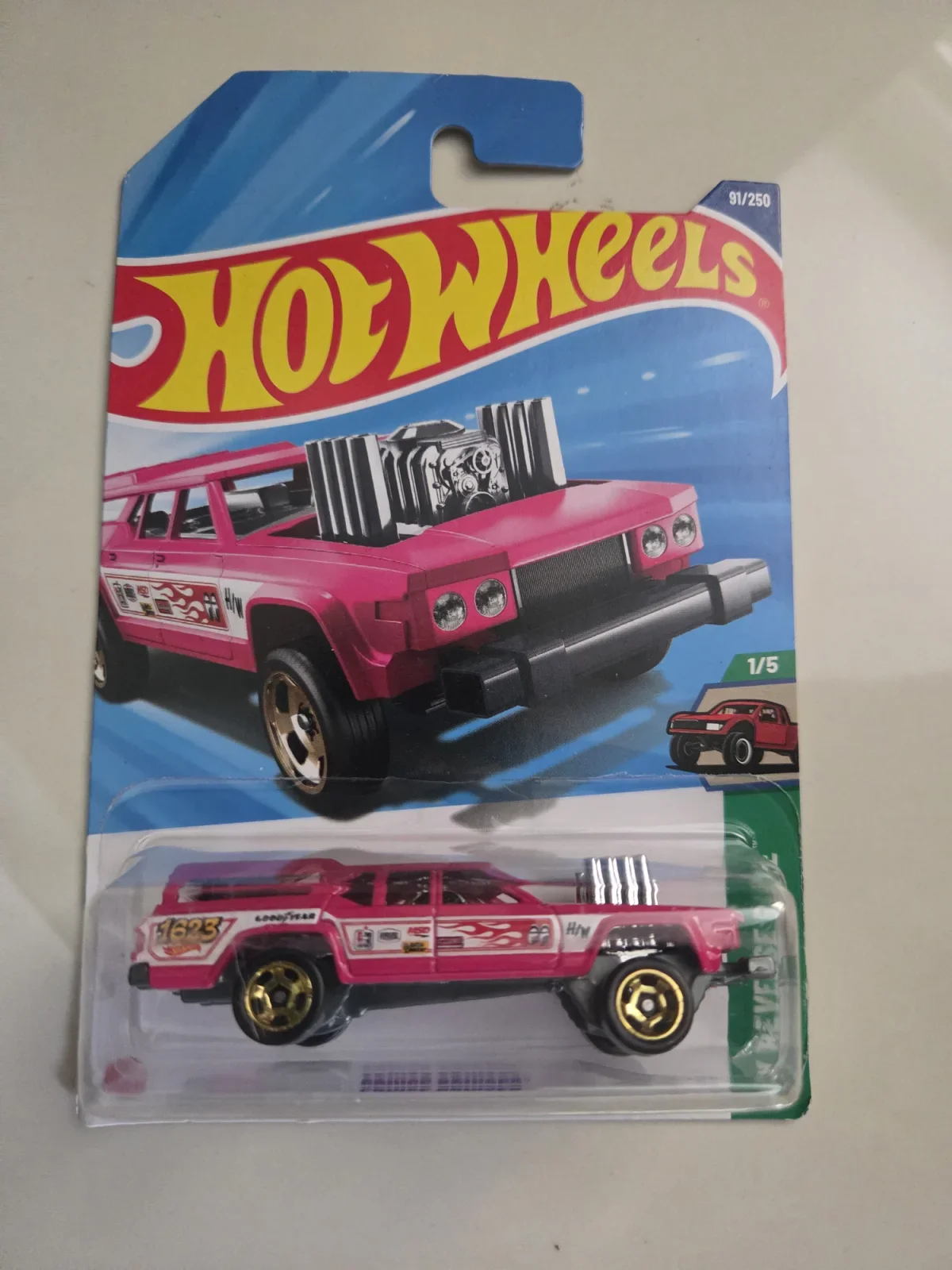 2025 Cruise Bruiser Pink: Long Card (INT): Image 2